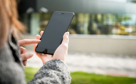 Inside Greece's New Strategy To Curb On Minors' Social Media Usage