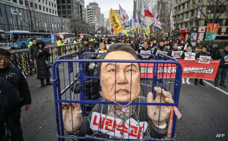 South Korea Court Issues Arrest Warrant For Impeached President Yoon