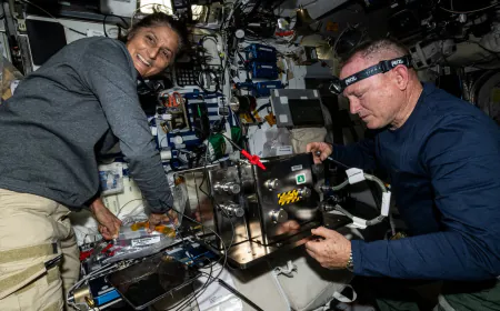 US Astronauts Upbeat Seven Months Into Eight-Day Mission