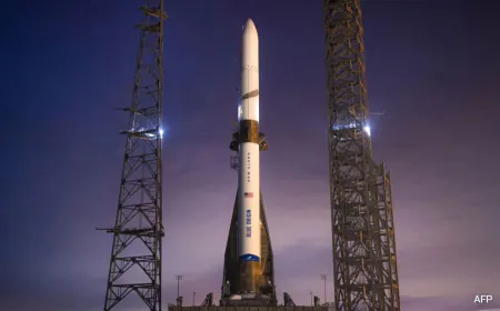 Blue Origin Ready For First Launch Of Its 32-Floor Tall New Glenn Rocket