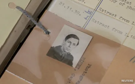 Secret UK Files Detailing Confessions Of 3 Spies From Cambridge Released