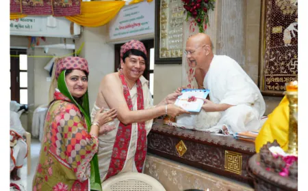Unique organisation of Guru Murti Pratishtha and Maha Pujan at Shripal Jain Derasar, Walkeshwar; First Invitation Offered to Gurumaharaj